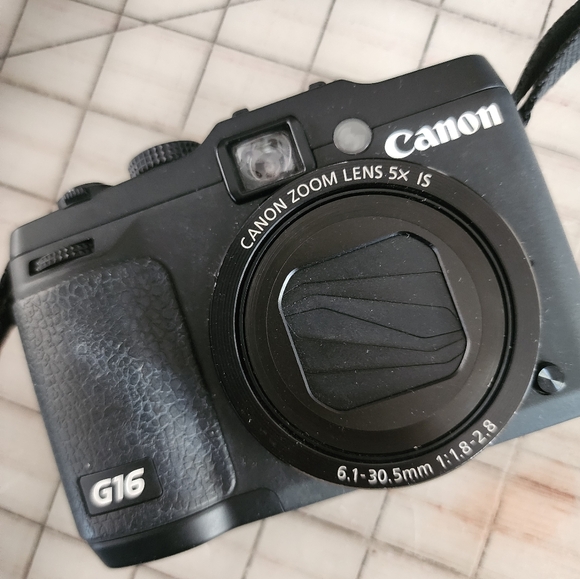 Canon G16 Black Digital Camera - Picture 5 of 5